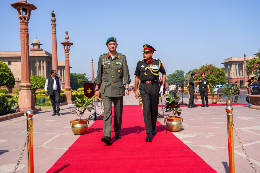 Επίσημη επίσκεψη του αρχηγού ΓΕΕΘΑ στην Ινδία - Υπεγράφη συμφωνία στρατιωτικής συνεργασίας, δείτε φωτογραφίες
