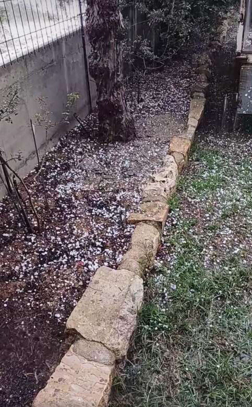 Χειμώνιασε ξαφνικά στην Κύπρο με βροχές και χαλάζι