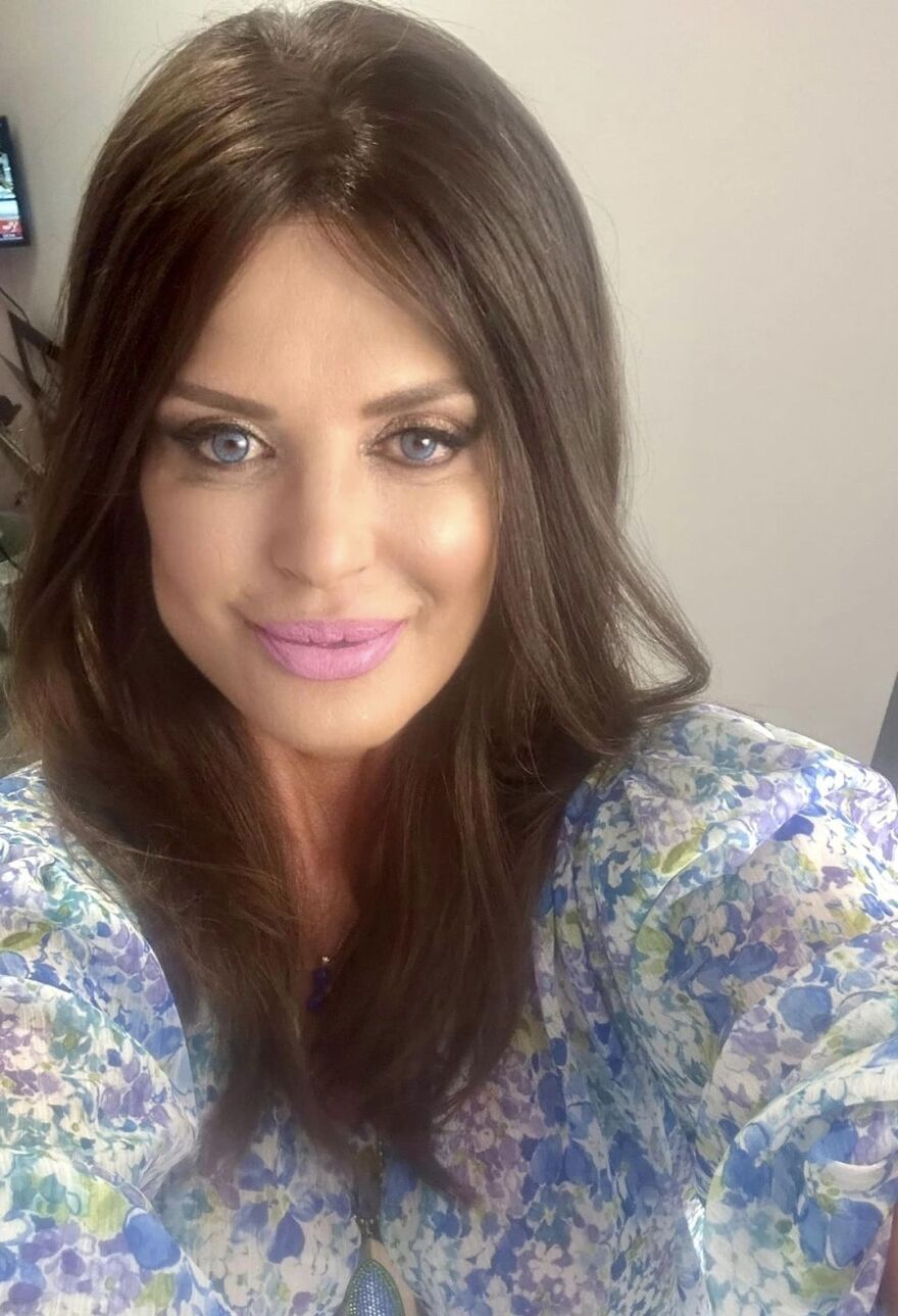 Μαρίνα Πατούλη: Εμφανίστηκε με μαύρο μαλλί στο Instagram