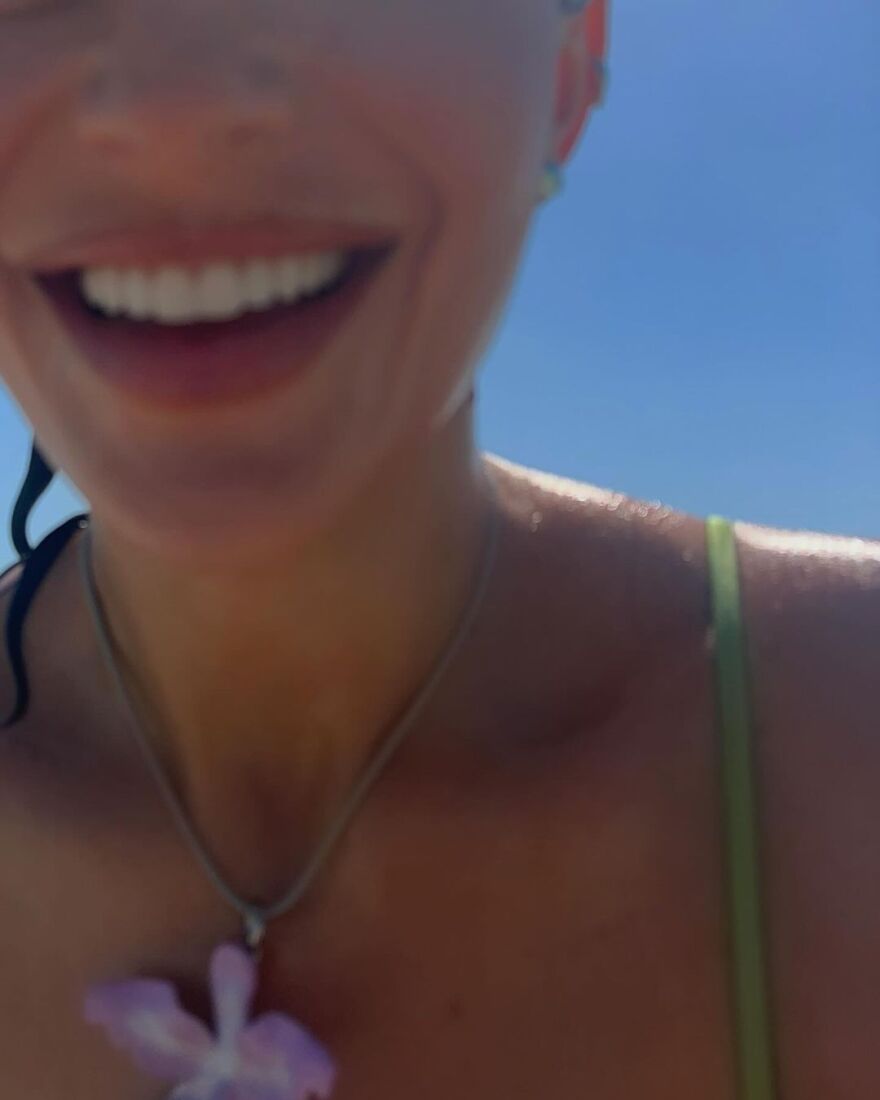 Κάιλι Τζένερ: Απολαμβάνει τις βουτιές της στη θάλασσα 