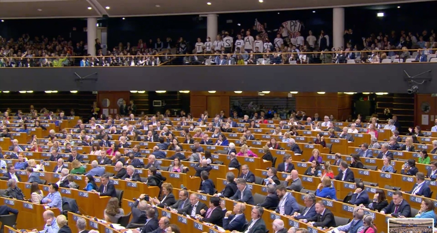 Ευρωπαϊκό Κοινοβούλιο: Πέρασε το νέο Σύμφωνο Μετανάστευσης που καθιερώνει την υποχρεωτική αλληλεγγύη των κρατών-μελών