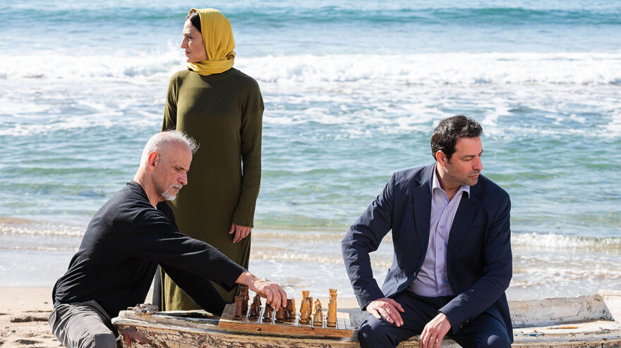 Φωτιά και Νερό στο Θέατρο Μικρό Γκλόρια 