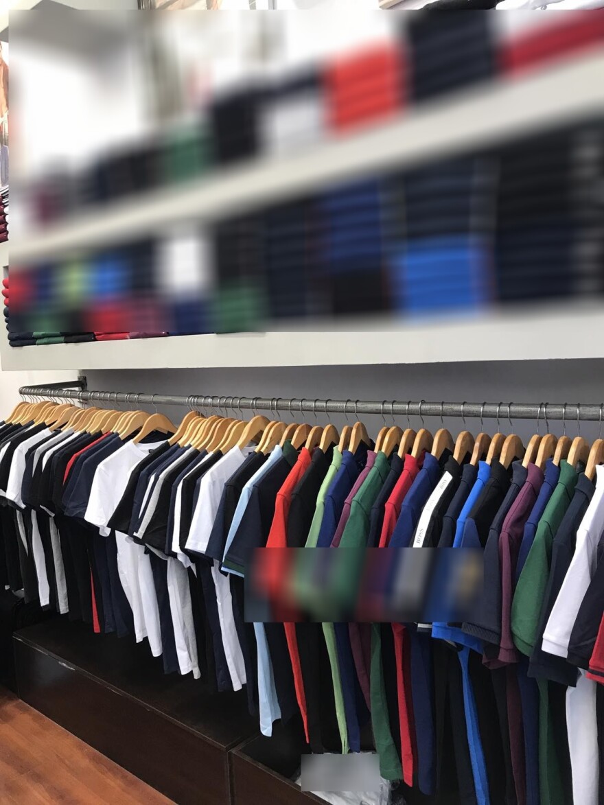 Ηράκλειο: Πάνω από 3.000 μαϊμού προϊόντα βρέθηκαν σε αστυνομική επιχείρηση - Τρεις συλλήψεις 