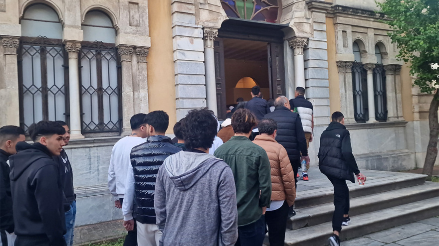 Θεσσαλονίκη: Άνοιξε το Γενί Τζαμί για το Ραμαζάνι μετά από 102 χρόνια – Δείτε βίντεο και φωτογραφίες