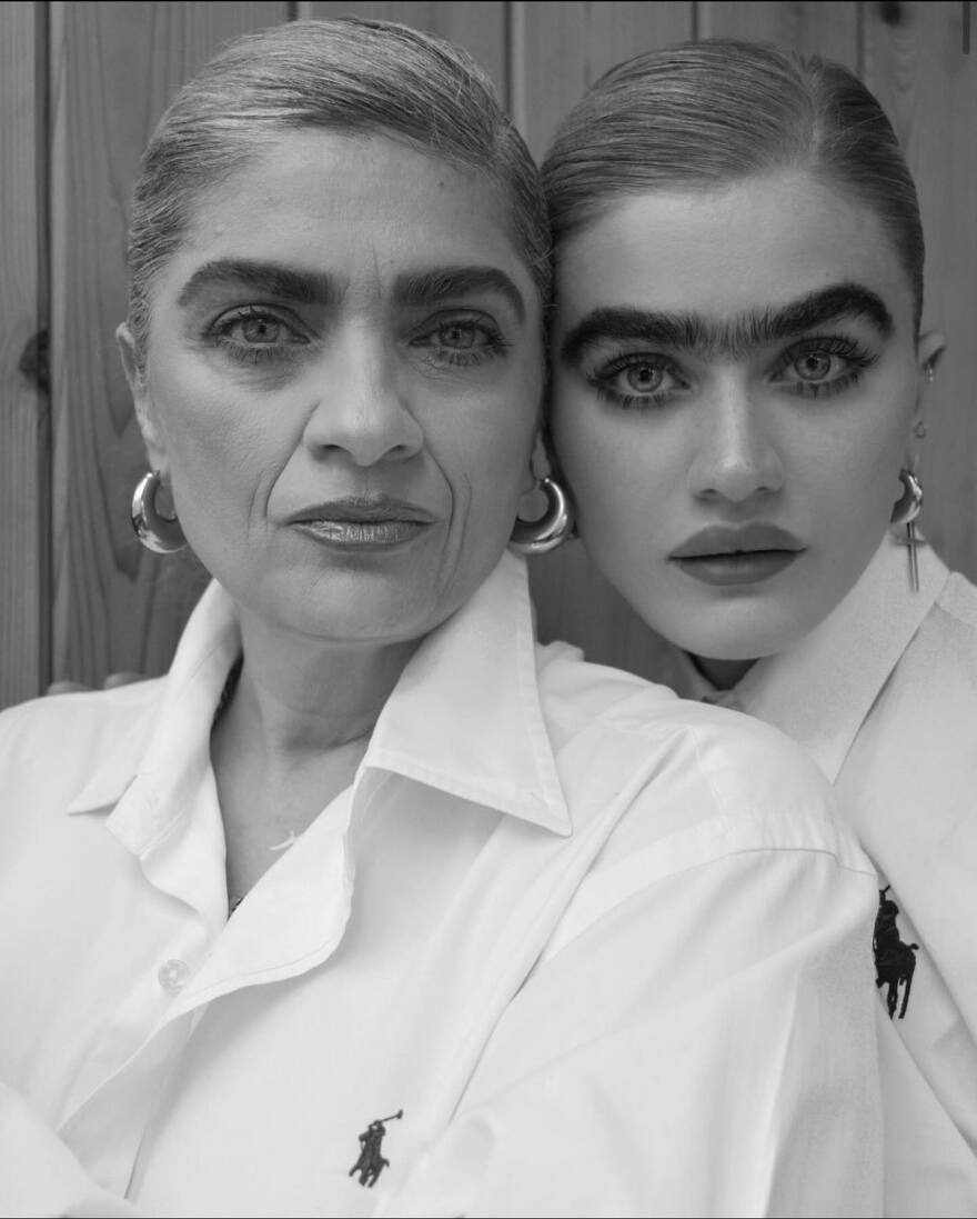 Σοφία Χατζηπαντελή: Είναι σαν δίδυμες, σχολίασαν σε φωτογραφίες με τη μητέρα της