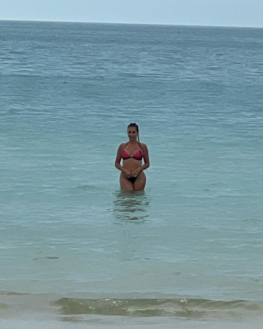 Τζορτζίνα Ροντρίγκεζ: Οι φωτογραφίες στην παραλία με τον Κριστιάνο Ρονάλντο