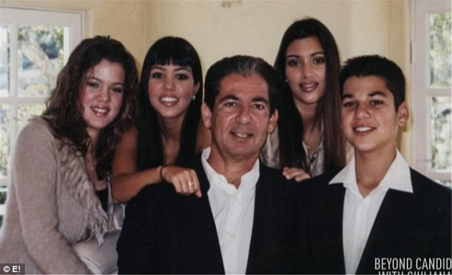 Κλοέ Καρντάσιαν: Θεωρούν πατέρα της τον Ο. Τζ. Σίμπσον, της στέλνουν συλλυπητήρια  