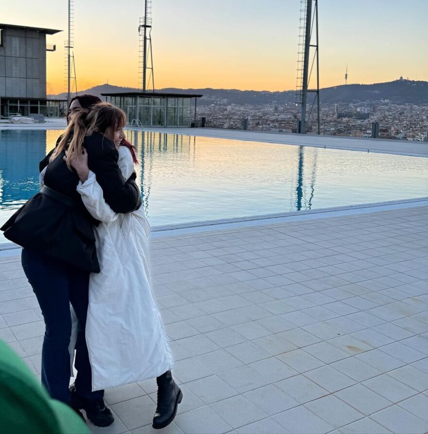Ντούα Λίπα: Κυκλοφόρησε το νέο της βιντεοκλίπ για το «Illusion» - Χορεύει ανάμεσα σε δεκάδες άντρες 
