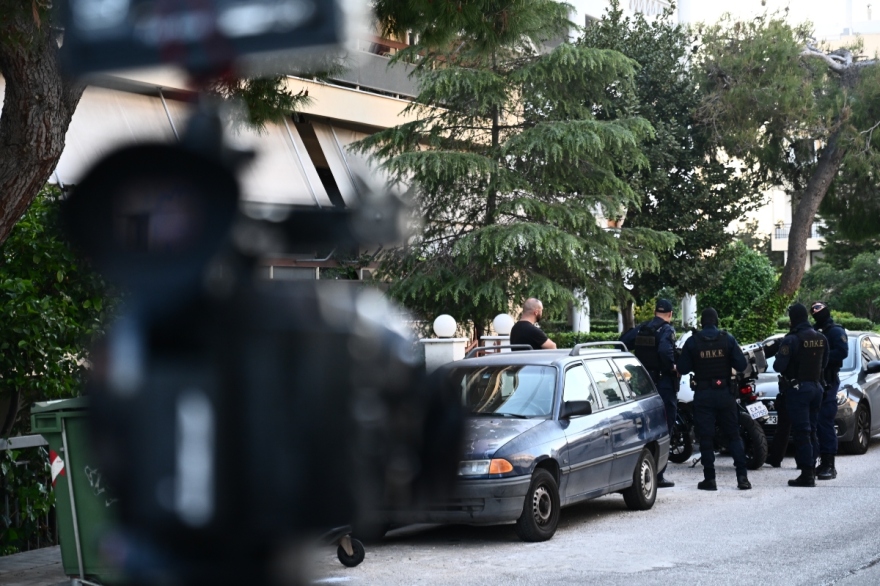 Γλυφάδα: «Ακούσαμε τις φωνές και σταματήσαμε» λένε οι αστυνομικοί - Πώς συνέβη το τραγικό περιστατικό