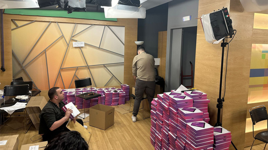 Στα… τάμπλετ η Κουμουνδούρου για τις προκριματικές εκλογές: Όλες οι οδηγίες, δείτε τα εκλογικά κέντρα