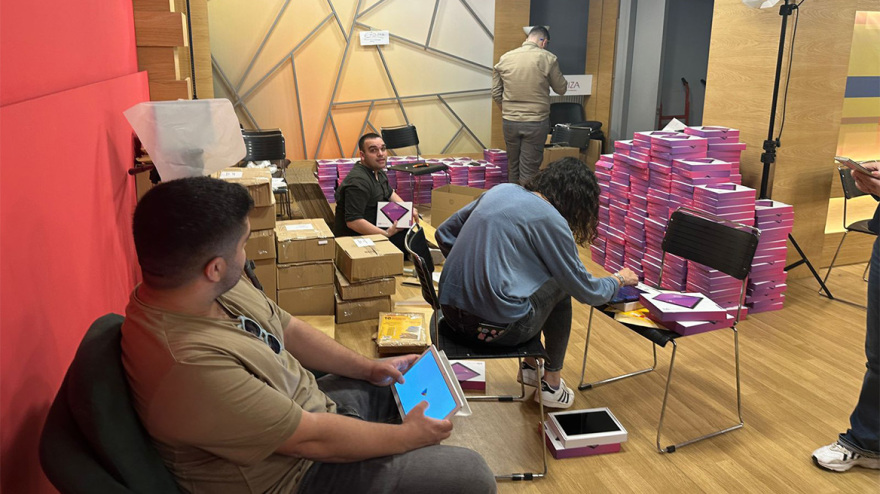 Στα… τάμπλετ η Κουμουνδούρου για τις προκριματικές εκλογές: Όλες οι οδηγίες, δείτε τα εκλογικά κέντρα