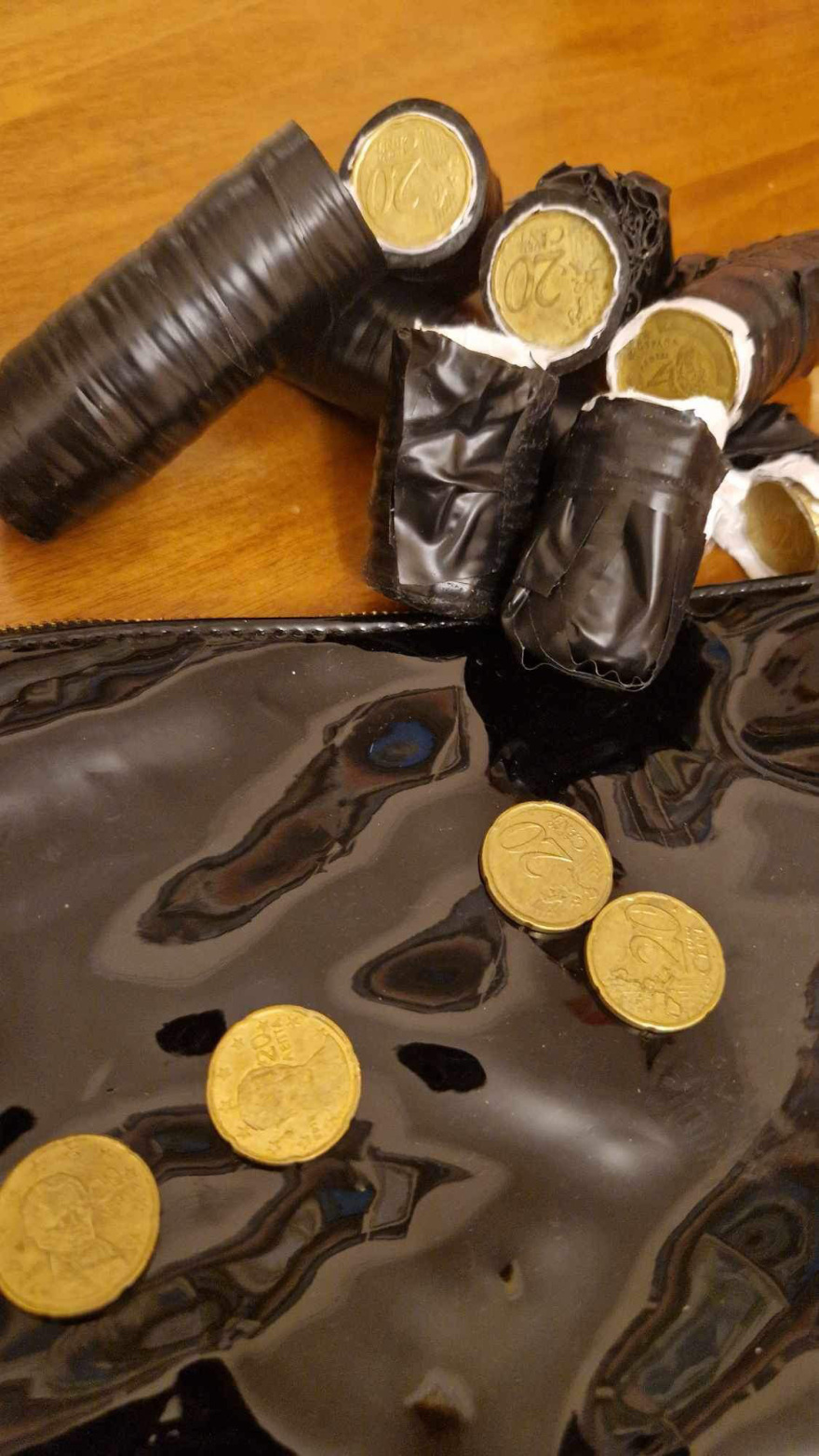 Απάτη €143.000 από Ρομά - Πούλησε νομίσματα των 20 λεπτών για ... χρυσές λίρες 