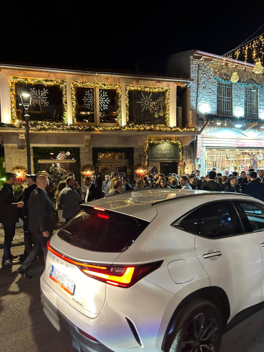 Το Φόρουμ των Δελφών... μπλόκαρε τον κεντρικό δρόμο της Αράχωβας - Δείτε φωτογραφίες