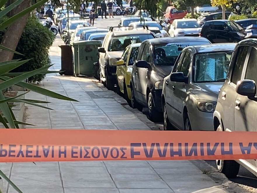 Στο νοσοκομείο Γεννηματάς ο τραυματίας μετά τους πυροβολισμούς έξω από το γήπεδο στη Νέα Σμύρνη - Βίντεο και φωτογραφίες