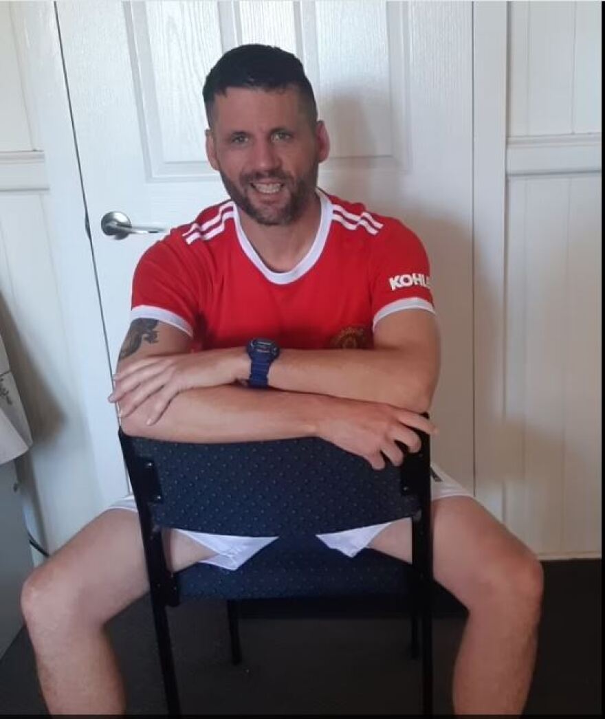 Επίθεση στο Σίνδνεϊ: Σέρφερ, συνοδός και εμμονικός με τα μαχαίρια ο δράστης