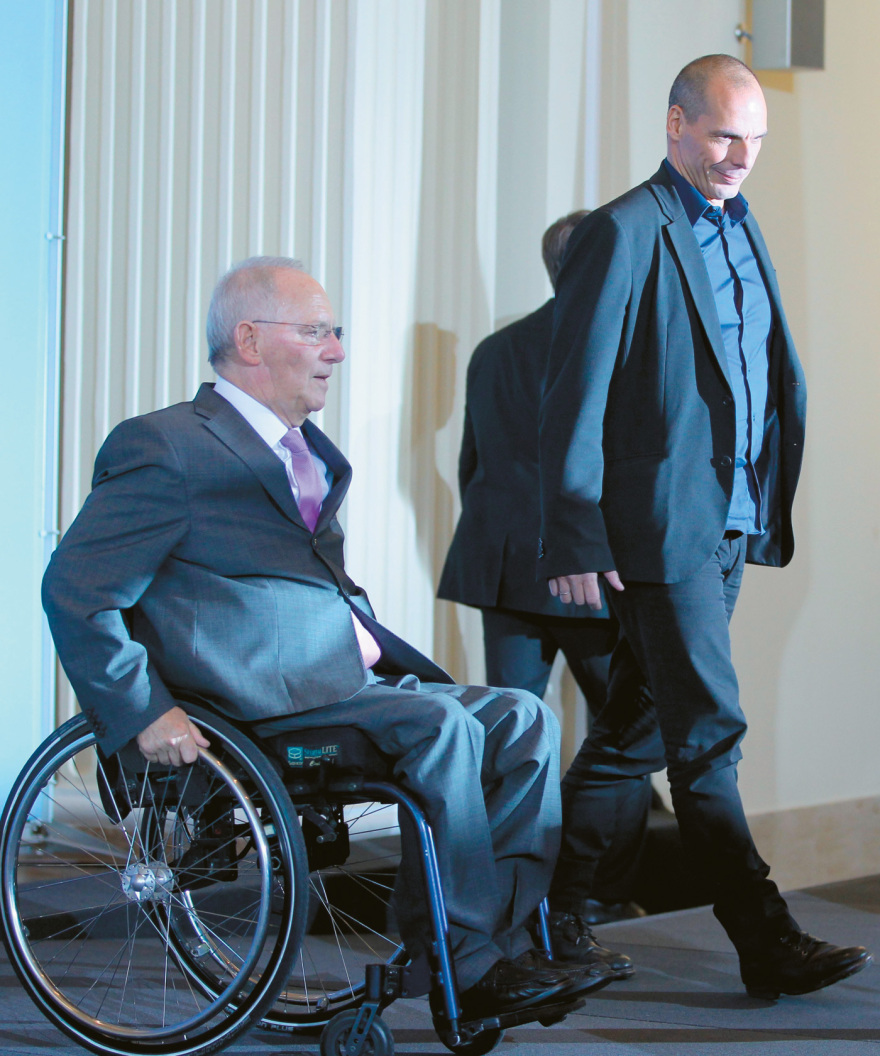 Ο Σόιμπλε περιγράφει την ελληνική κρίση -  Σε ένα κορδόνι κρεμόταν η ζωή μου, το ευρώ και το μέλλον της Ευρώπης