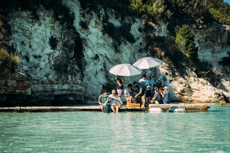 Maestro: Το MEGA κυκλοφόρησε φωτογραφίες από τα γυρίσματα της δεύτερης σεζόν 