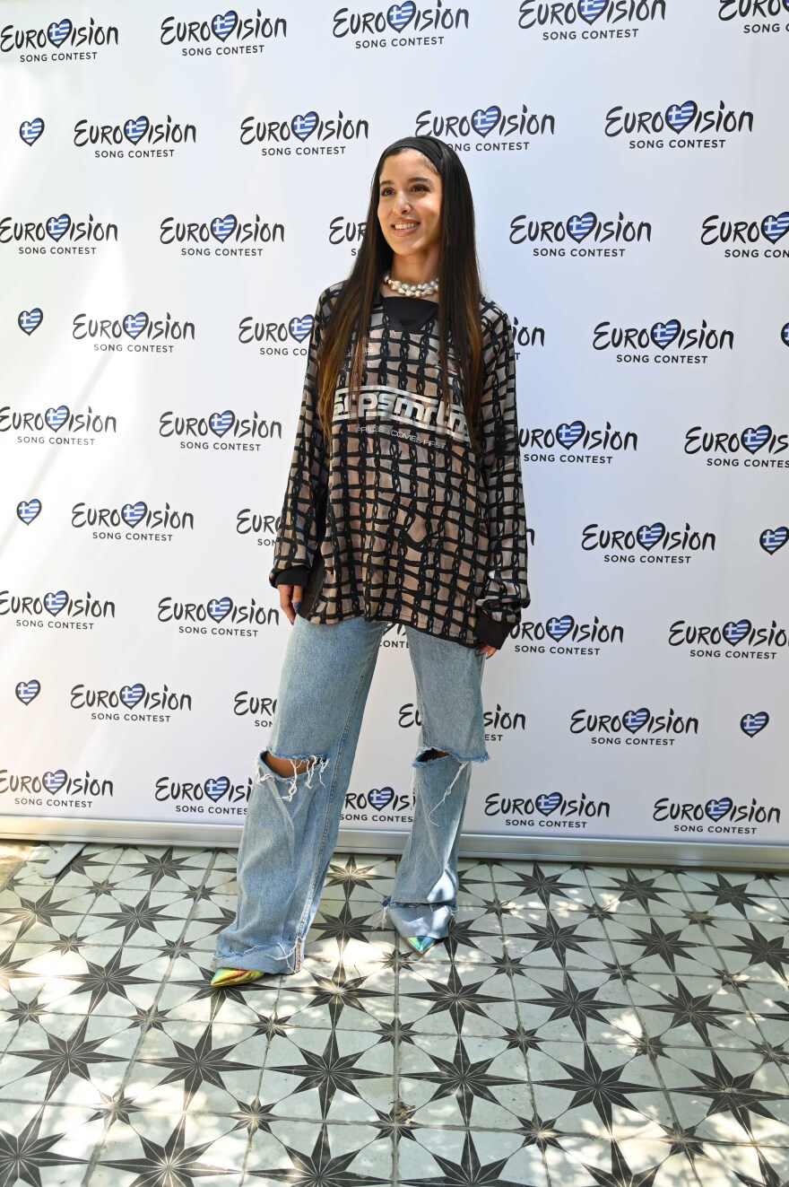 Μαρίνα Σάττι: Εγώ πιστεύω ότι η Ελλάδα είναι η πλαστική καρέκλα και ο μισοτελειωμένος φραπές