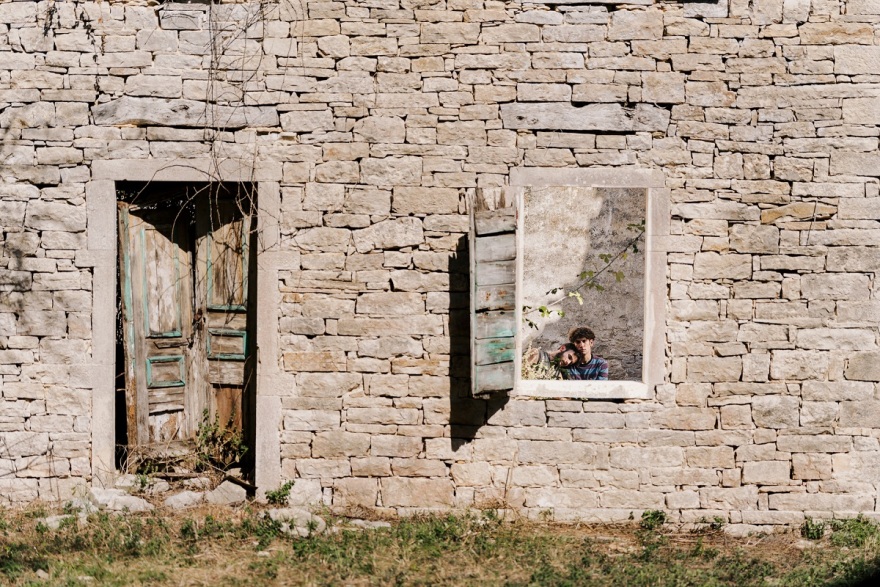 Maestro: Το MEGA κυκλοφόρησε φωτογραφίες από τα γυρίσματα της δεύτερης σεζόν 