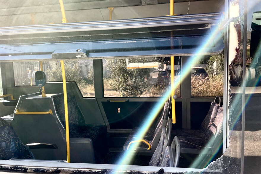 Λεωφορείο του ΟΑΣΑ έπεσε σε κολώνα στα Λιόσια - Πέντε τραυματίες