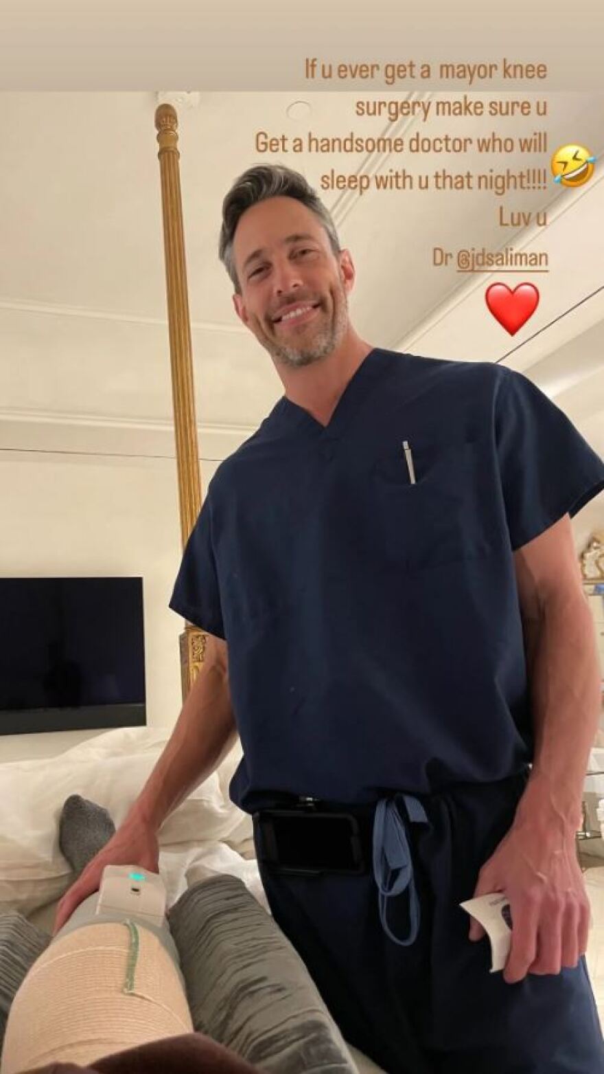 Σοφία Βεργκάρα: Ευχαρίστησε δημόσια τον σύντροφό της που τη βοήθησε μετά από επέμβαση στο πόδι της