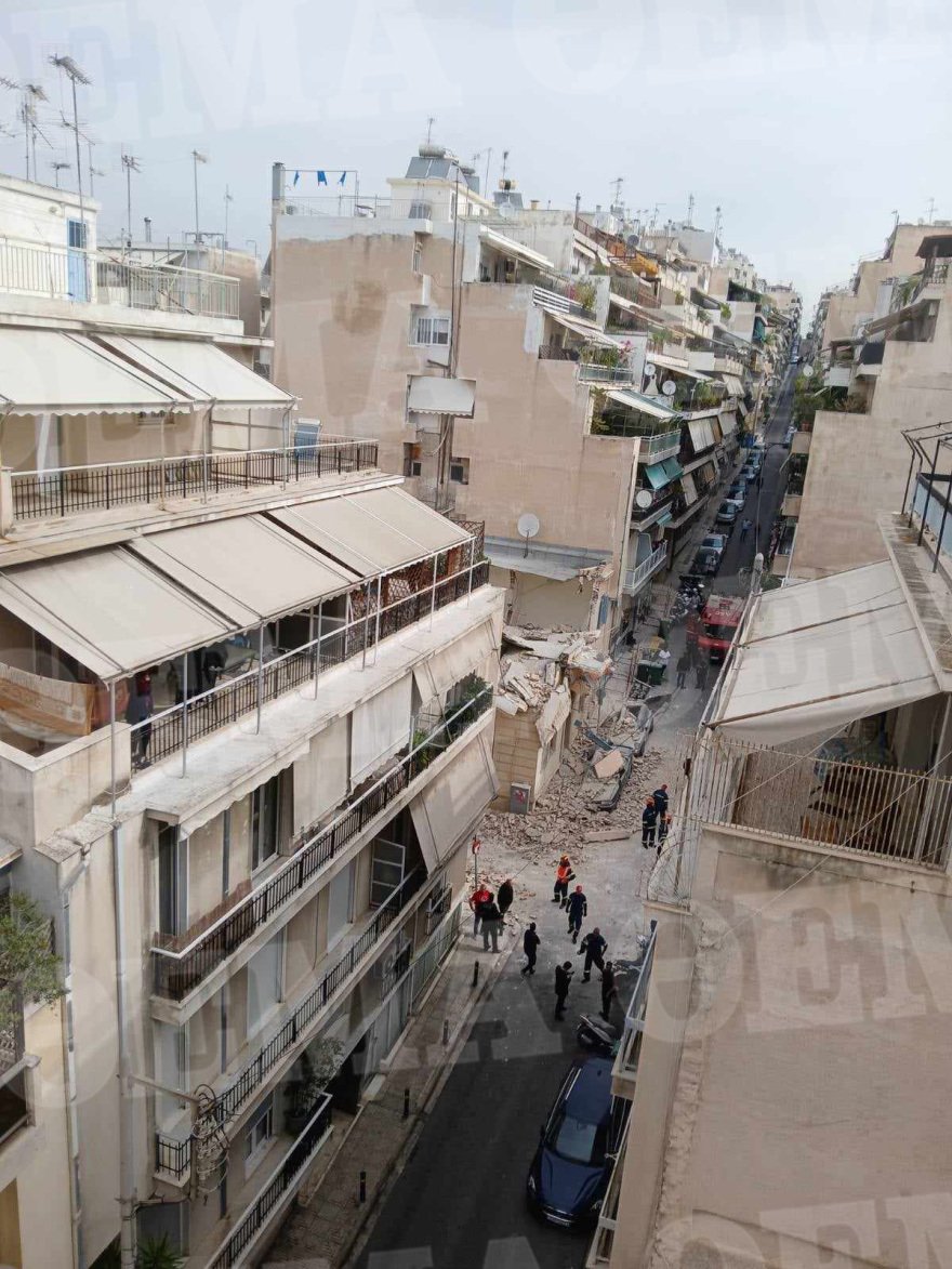 Πειραιάς: Κατέρρευσε τμήμα κτηρίου στο Πασαλιμάνι - Τρεις ελαφρά τραυματίες