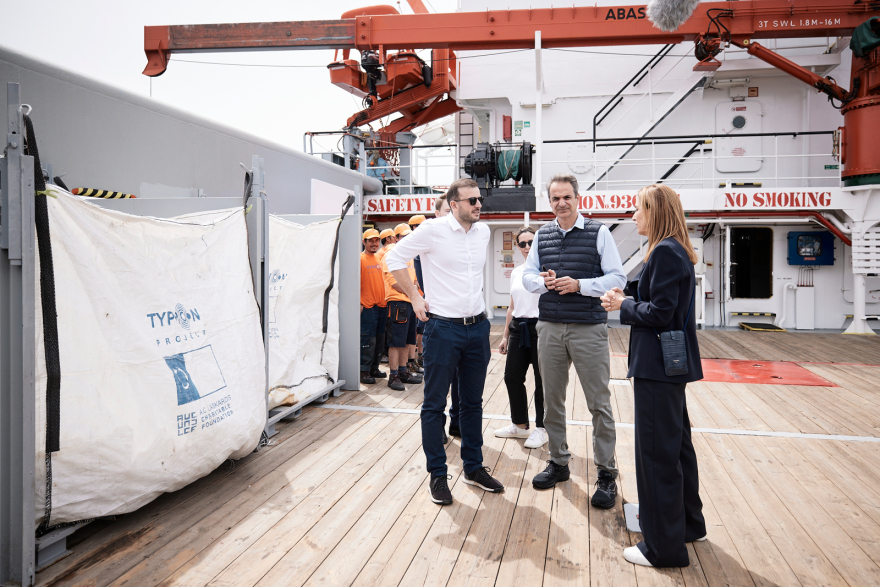 Μητσοτάκης: Επισκέφτηκε το πλοίο «Τυφώνας» του Ιδρύματος Αθανάσιος Κ. Λασκαρίδης