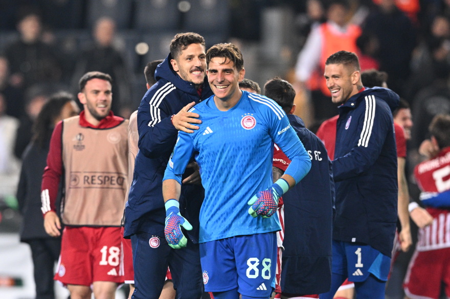 Θρυλική πρόκριση στην Πόλη! Ο Ολυμπιακός κέρδισε τη Φενέρ 3-2 στα πέναλτι με ήρωα τον Τζολάκη και πέρασε στους «4» - Δείτε τα γκολ