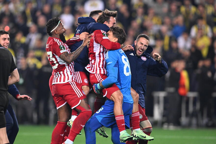 Θρυλική πρόκριση στην Πόλη! Ο Ολυμπιακός κέρδισε τη Φενέρ 3-2 στα πέναλτι με ήρωα τον Τζολάκη και πέρασε στους «4» - Δείτε τα γκολ