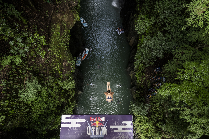Το Red Bull Cliff Diving και η ψυχολογία του φόβου