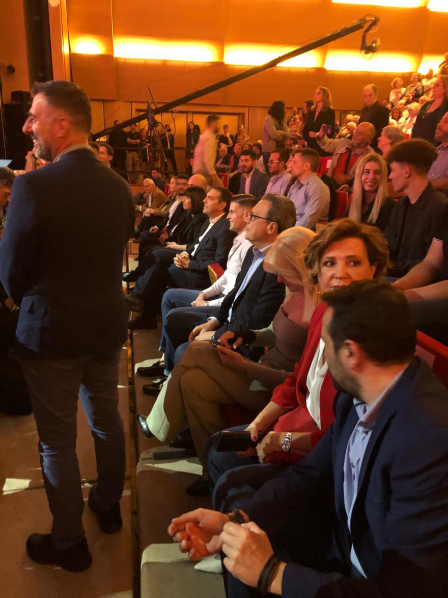 ΣΥΡΙΖΑ: «Αλέξη έλα πάνω» είπε ο Κασσελάκης και ανέβασε τον Τσίπρα στη σκηνή - Παρουσιάστηκε το ευρωψηφοδέλτιο