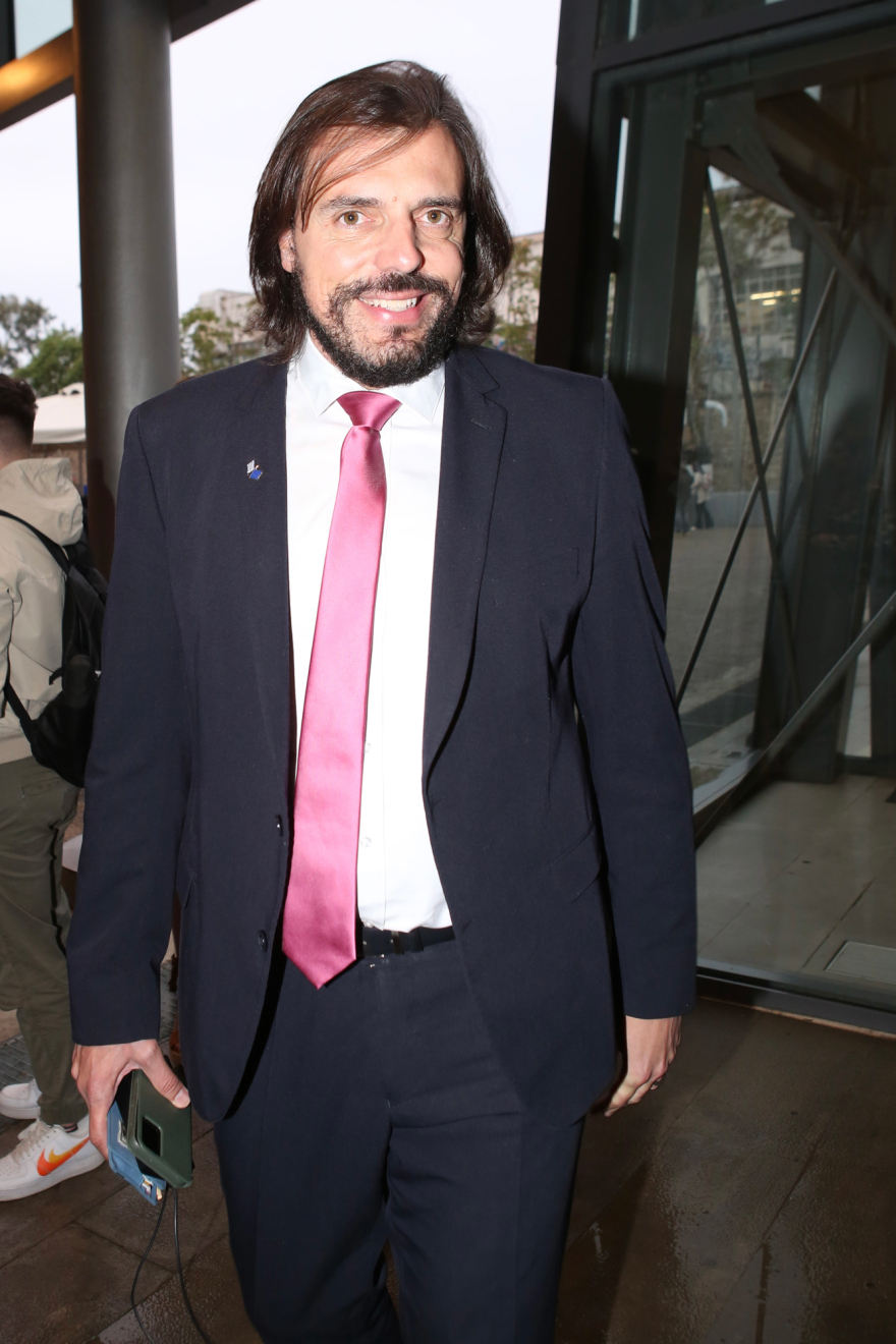 ΣΥΡΙΖΑ: «Αλέξη έλα πάνω» είπε ο Κασσελάκης και ανέβασε τον Τσίπρα στη σκηνή - Παρουσιάστηκε το ευρωψηφοδέλτιο