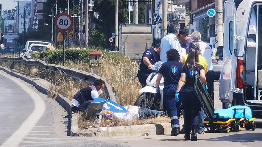 Τροχαίο με μοτοσικλέτα στη Νέα Φιλαδέλφεια - Τραυματίστηκε στο κεφάλι ο οδηγός