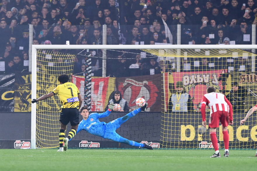 Κωνσταντής Τζολάκης: Η ιστορία του 21χρονου από την Κρήτη που έστειλε τον Ολυμπιακό στην 4αδα - Βίντεο, φωτογραφίες