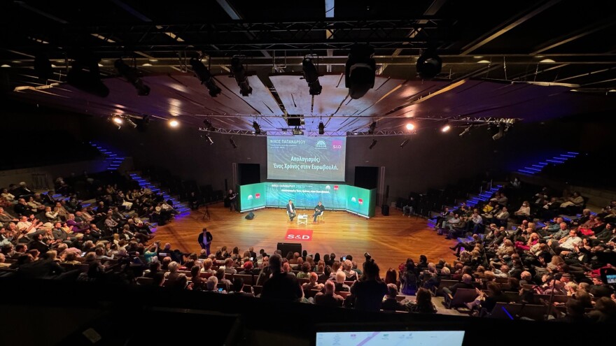 Ο απολογισμός του Νίκου Παπανδρέου στην Ευρωβουλή: Ζητώ την εμπιστοσύνη σας  