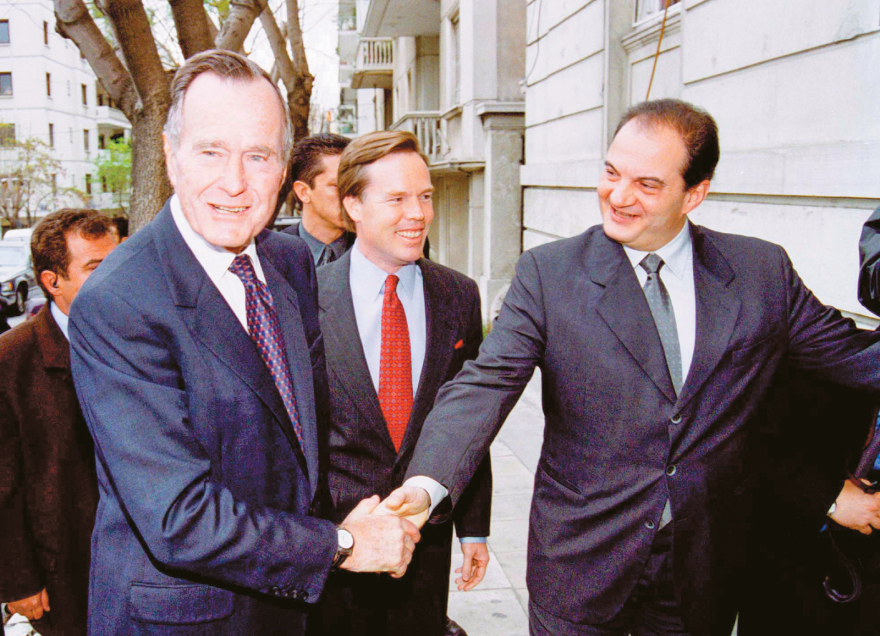 Βίλα με πισίνα για rich and famous η ιστορική έδρα της Νέας Δημοκρατίας στη Ρηγίλλης