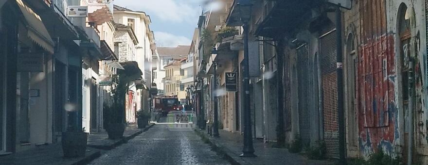 Φωτιά σε διαμέρισμα στα Ιωάννινα - Απεγκλωβίστηκαν δύο άτομα