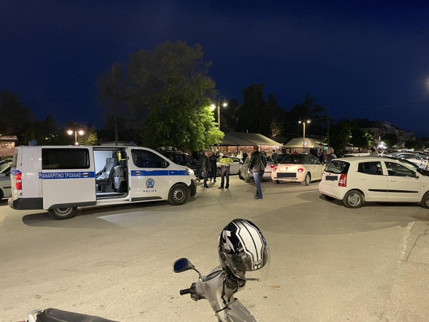 Λάρισα: Καραμπόλα 5 αυτοκινήτων - Τραυματίστηκε 15χρονος που βρισκόταν ανάμεσά τους (φωτογραφίες)