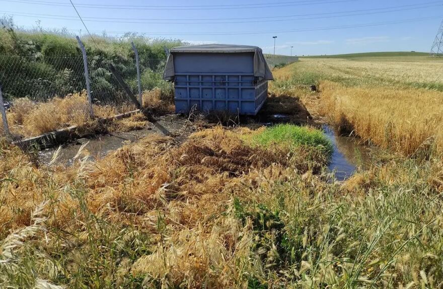 Θεσσαλονίκη: Εταιρεία ενέργειας έριχνε επί μήνες υγρά απόβλητα σε χωράφια - Δείτε φωτογραφίες