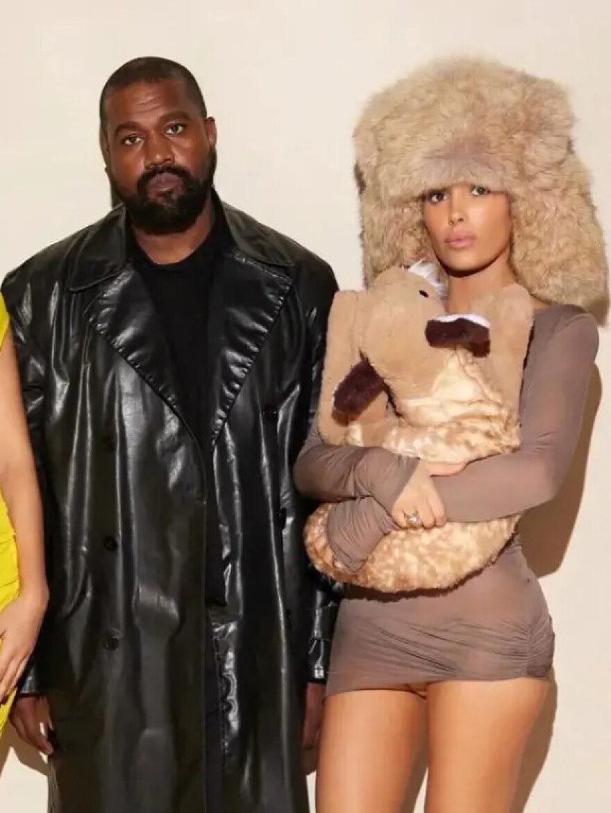 Κάνιε Γουέστ: Θέλω να κάνω τρίο με τη γυναίκα μου και τη Μισέλ Ομπάμα