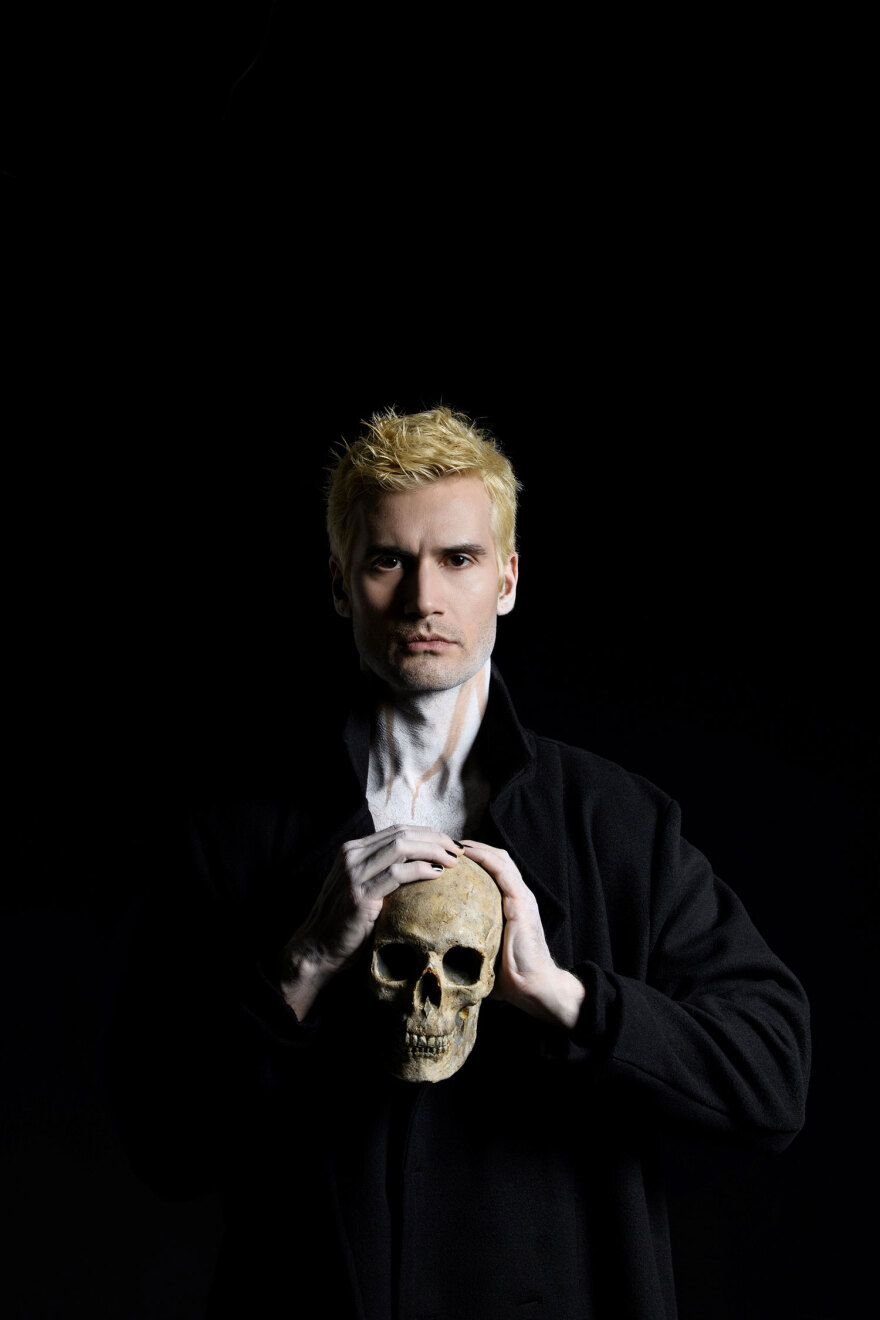 Η καλοκαιρινή περιοδεία του Άμλετ