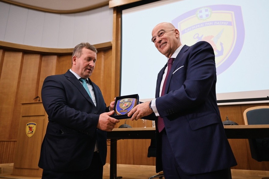 Δένδιας: Υποδέχτηκε μαθητές από μειονοτικά σχολεία της Θράκης - Φωτογραφίες