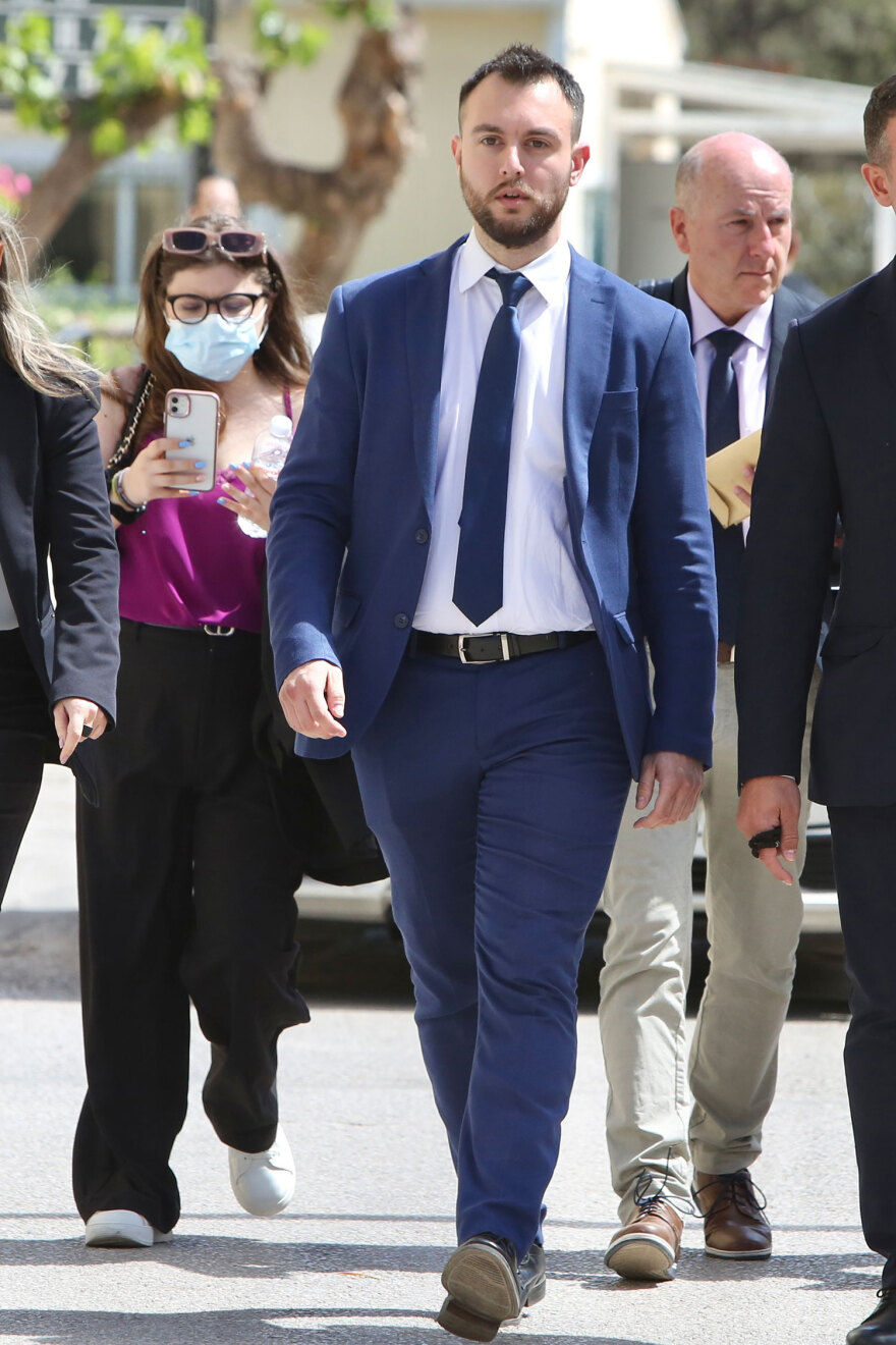 Κωνσταντίνος Φλώρος: Αφέθηκε ελεύθερος υπό τον όρο να μην πλησιάζει τον Γραμμένο στα 50 μέτρα μετά την απολογία του