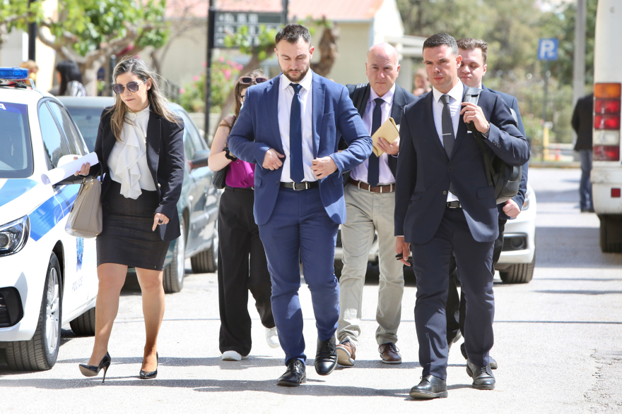 Κωνσταντίνος Φλώρος: Αφέθηκε ελεύθερος υπό τον όρο να μην πλησιάζει τον Γραμμένο στα 50 μέτρα μετά την απολογία του