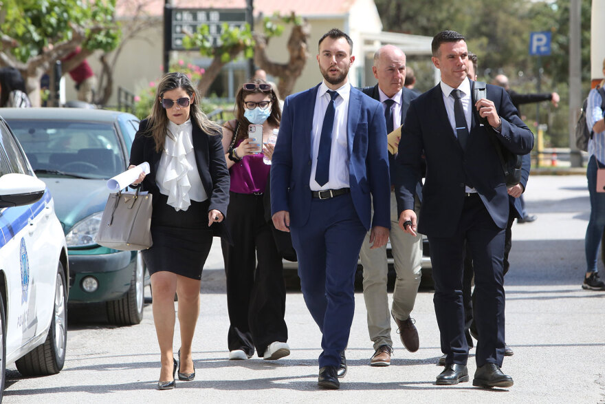 Κωνσταντίνος Φλώρος: Αφέθηκε ελεύθερος υπό τον όρο να μην πλησιάζει τον Γραμμένο στα 50 μέτρα μετά την απολογία του