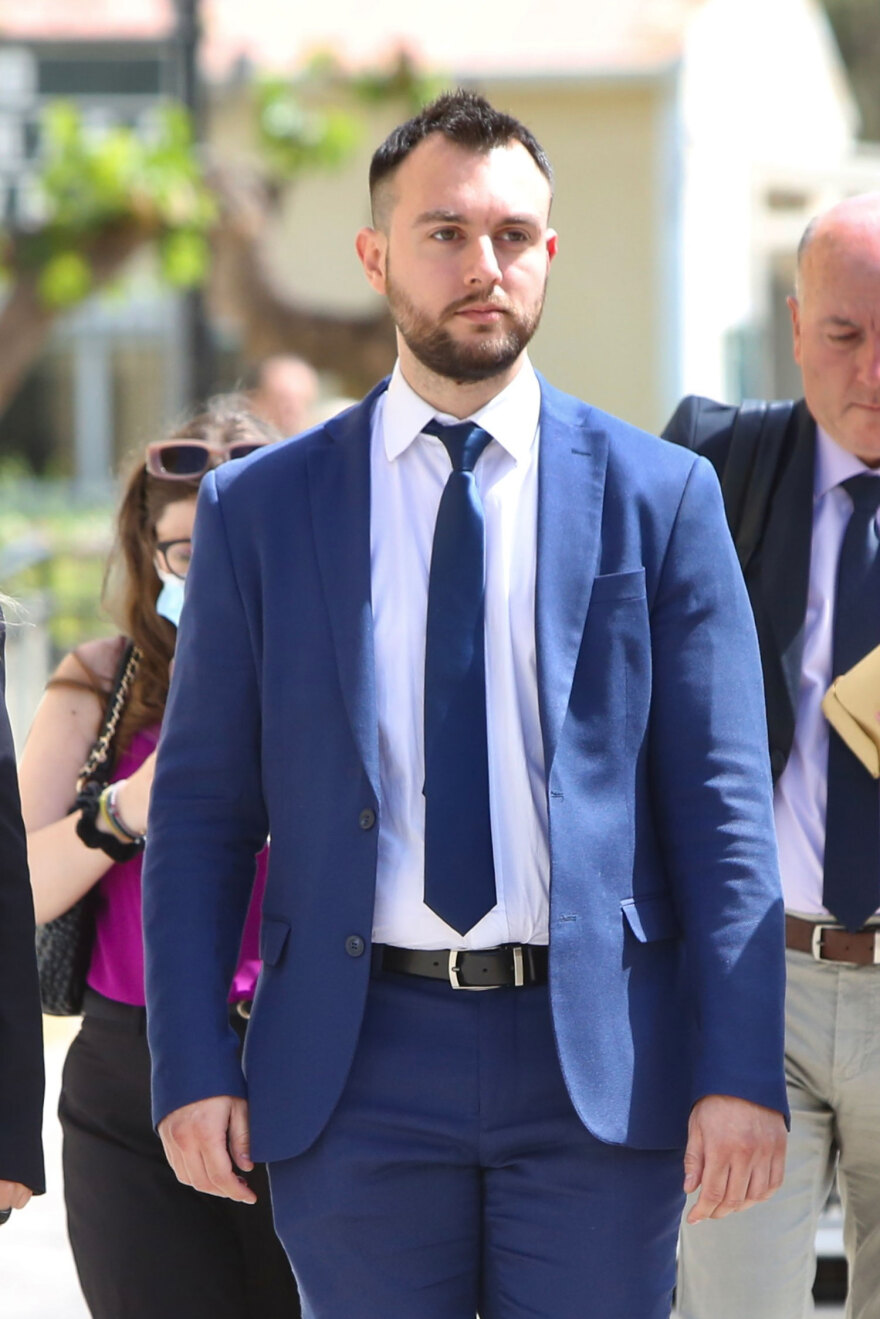 Κωνσταντίνος Φλώρος: Αφέθηκε ελεύθερος υπό τον όρο να μην πλησιάζει τον Γραμμένο στα 50 μέτρα μετά την απολογία του