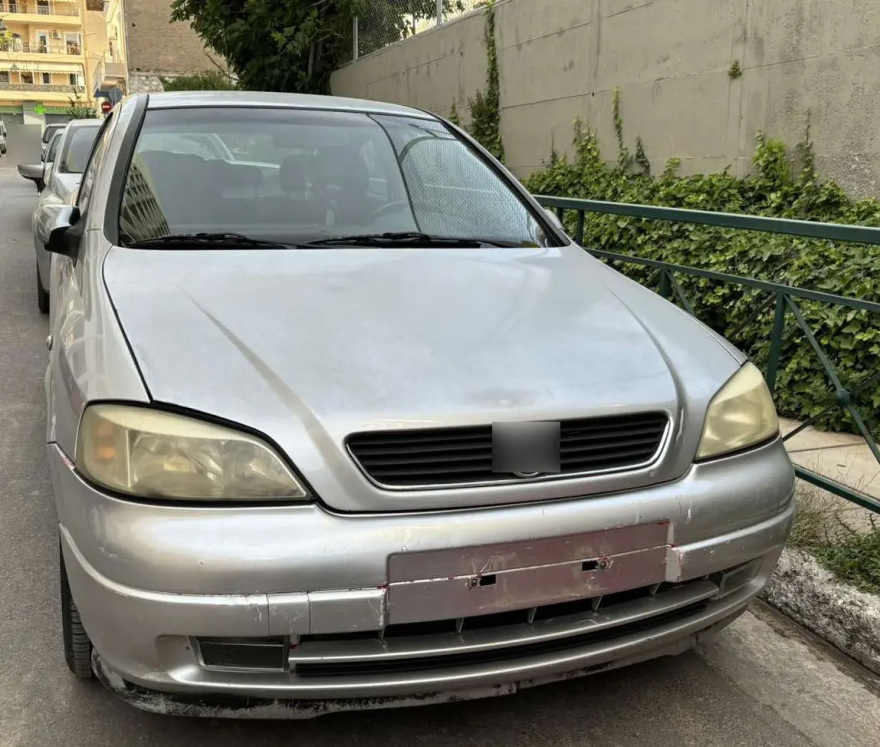 Χειροπέδες σε δύο Σέρβους της συμμορίας Ροζ Πάνθηρες - Άδειαζαν κοσμηματοπωλεία στην Αθήνα