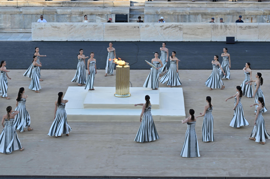 Ολυμπιακή Φλόγα: Στον δρόμο για το Παρίσι - Δείτε βίντεο από την τελετή παράδοσης στο Καλλιμάρμαρο