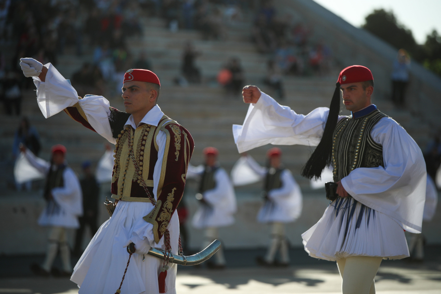 Ολυμπιακή Φλόγα: Στον δρόμο για το Παρίσι - Δείτε βίντεο από την τελετή παράδοσης στο Καλλιμάρμαρο