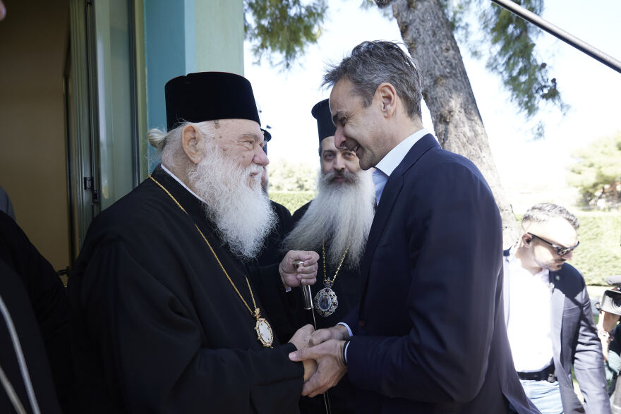Μητσοτάκης: Στενή η συνεργασία με την Εκκλησία - Ιερώνυμος: Δεν θα κάνουμε ό,τι μας λέει ο Βελόπουλος, δεν υπάρχει χριστιανόμετρο